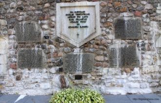 Мемориал в честь расстрелянных в 1941 го