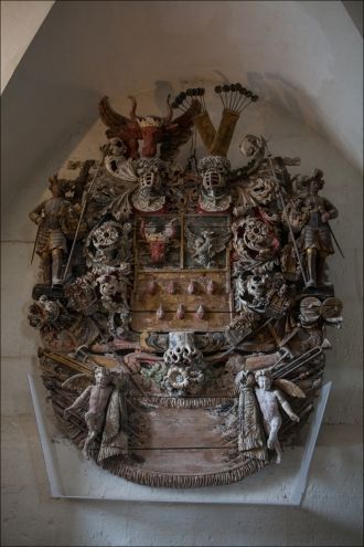 В замке располагается отличный музей с п