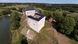 Вид на замок с высоты птичьего полета.