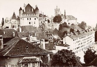 Тремя годами позже его место занял осуще