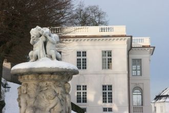 Именно в таком виде мы можем видеть двор