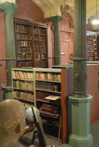 Дворец Писсурно внутри.