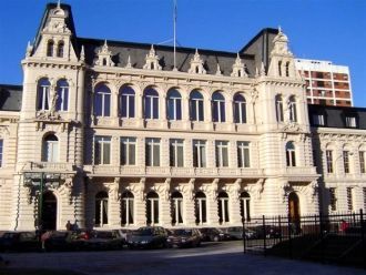 Прохожие первым делом обращают внимание 