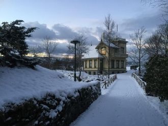 Усадьба Трольхауген зимой.