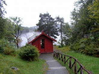 Для работы композитор удалялся в хижину 