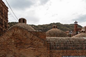 Все бани расположены под землей, с улицы