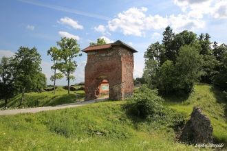 Длины сторон замка достигали 54 м (54,3 