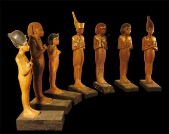 Кроме того, в Highclere Castle действует