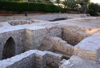 По своей форме сам древний город выполне