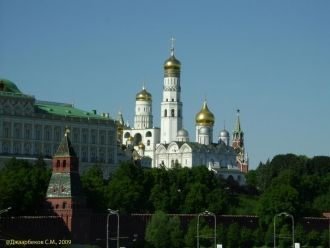 Ансамбль колокольни Ивана Великого состо