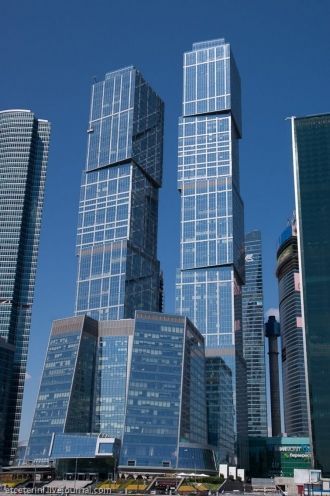 “Город Столиц” - две башни “Москва” и “С