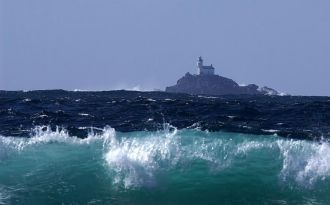 Маяк был построен как раз в одном из сам