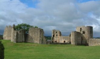 Ги де Балиол нисколько не смущаясь по по