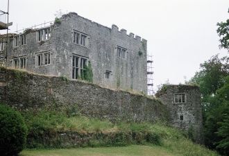 Голубая леди заманивает посетителей в ук