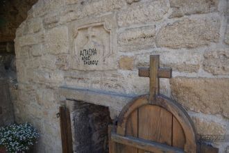 Пещера Апостола Павла в Олинфосе.