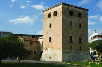 Кроме того, в башне Торре Вэлья располаг