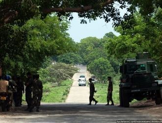 Блок-пост на въезде в парк.