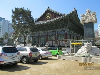 Тогда храм носил имя Hwanggaksa, после ч