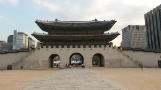 Ворота Кванхвамун были реконструированы 