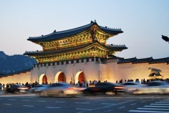 Ворота пережили несколько периодов разру