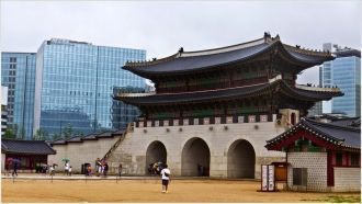 Однако в 1926 году в Корею вновь пожалов