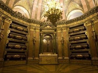 В Эскориале сохранилась уникальная библи