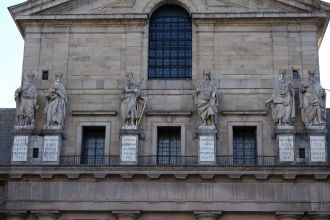 Для архитектурного облика Эскориала, Фил