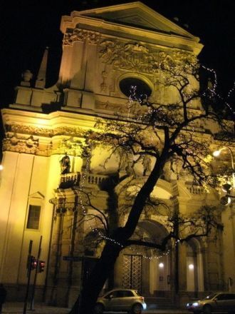 Фасад церкви, несомненно, привлечет вним