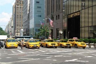 В 2006 году журнал «Форбс» оценил Трамп-