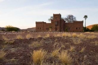 Замок Дувисиб - это замок в пустыне.