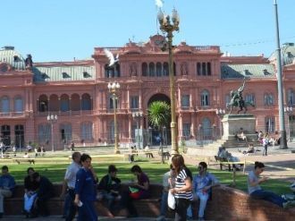 Покрыть площадь камнем никому не приходи