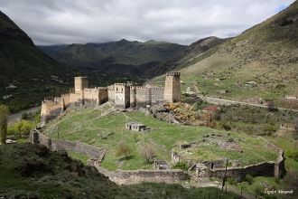 Вид на Крепость Хертвиси с высоты птичье