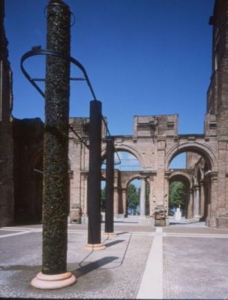 Герцогу ничего не оставалось, как отбыть