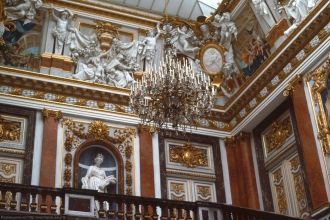 Большинство же работ по отделке залов дв