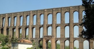 Строился он в несколько этапов с 1753 по