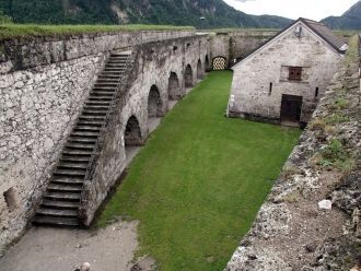 Внутренний двор замка.