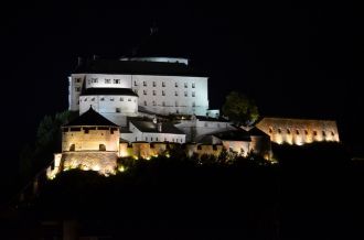 Когда через сто лет замок перешёл во вла
