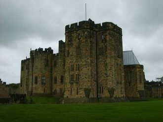 Замок Алнвик