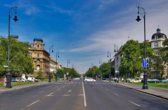 Создание одной из самых красивых улиц Ев