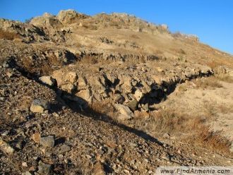 Раскопками выявлена планировочная структ