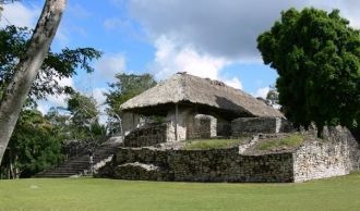На северо-западе центральной части город