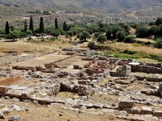 Оказавшись на территории раскопок, турис