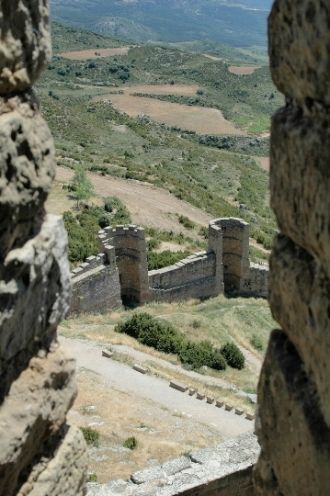 Замок Лоарре расположен на мысе из извес