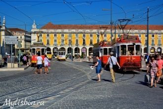 По выходным на площади часто проводятся 