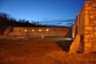 Шушинская крепость ночью