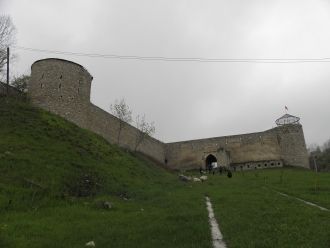 Главными воротами считались Гянджинские 