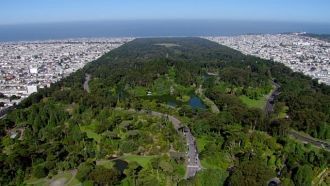 Парк «Золотые ворота» на фоне Сан-Франци