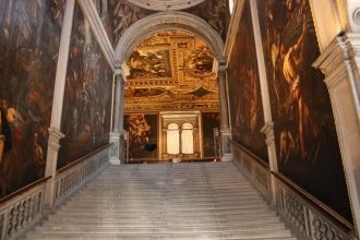 Великолепная лестница Скарпаньино (1544-