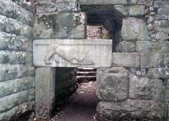 Также недалеко гости могут познакомиться