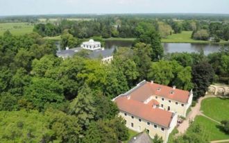 Большинство зданий в Парковом королевств